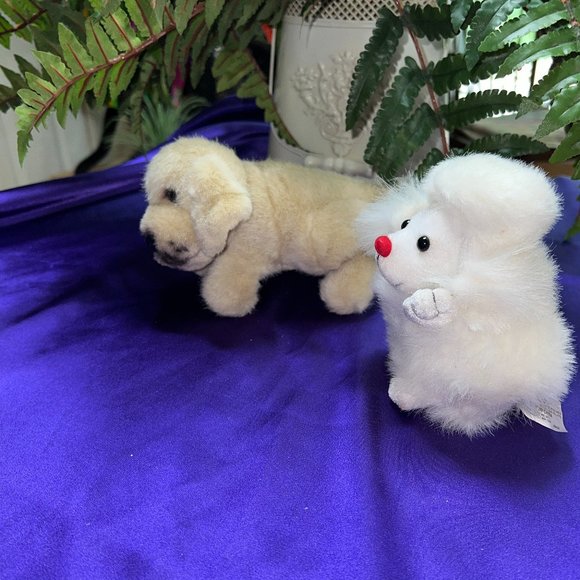 📌 Galerie Two Cute Dogs, Plush Stuffed Animals - Picture 2 of 15